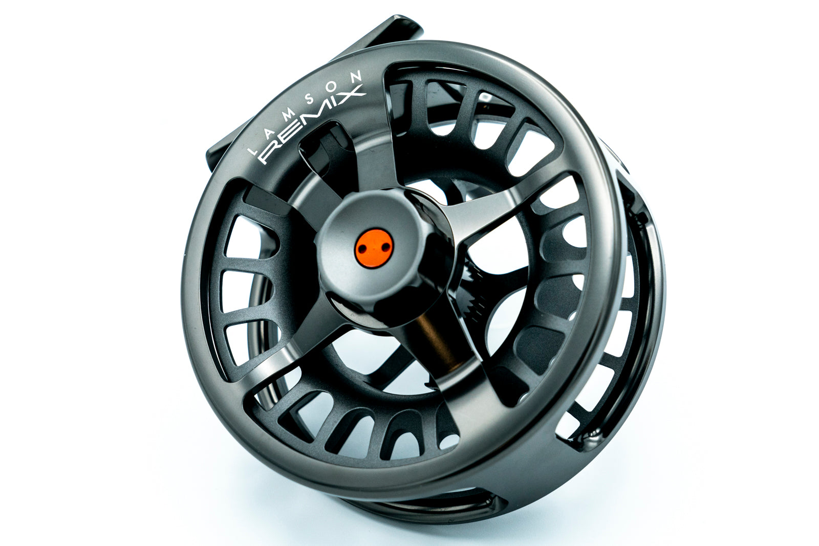 2014 is Litespeed re-loaded. For years an iconic ultra-large arbor reel, Litespeed has now been refined for even higher retrieve rate, improved ergonomics, easier line management and less mass.